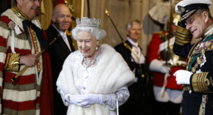 СМИ Британии: Елизавета II готовится передать полномочия принцу Чарльзу