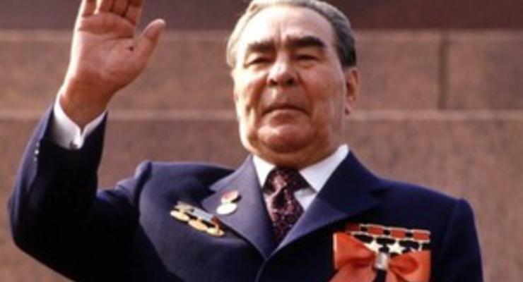 Россияне признали Брежнева лучшим правителем прошлого века - Ъ