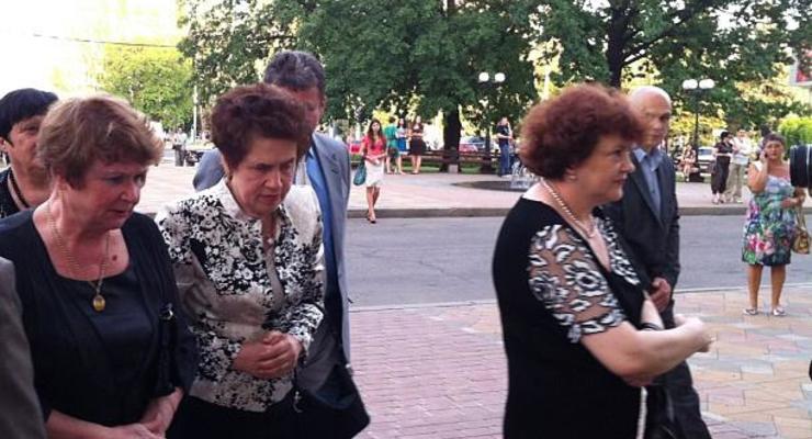 Жена Януковича посмотрела на воинов УПА в в Донецке (ФОТО)