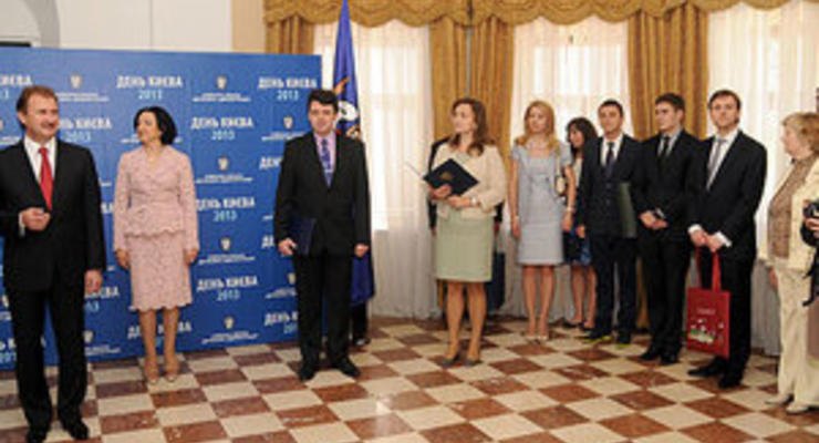 На празднование Дня Киева в столицу приехали делегаты из 14 городов