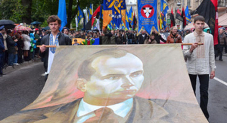 Во Львове и Ивано-Франковске прошли торжественные мероприятия по случаю Дня Героев