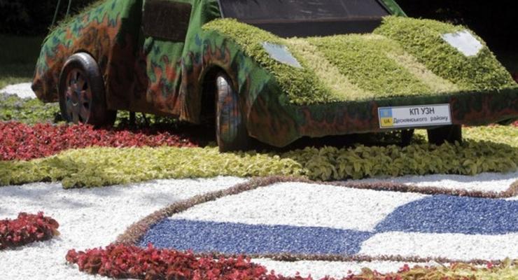 В Киеве открылась выставка авто, на которых растут цветы (ФОТО)