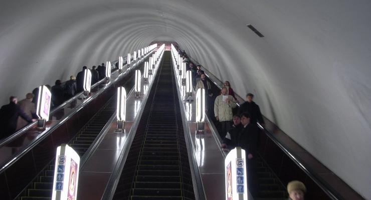 В метро закрывают эскалаторы на Театральную