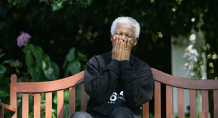 Друг Нельсона Манделы призвал быть готовыми к смерти экс-президента - СМИ