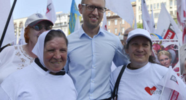 НГ: Украинская оппозиция готовит единый УДАР