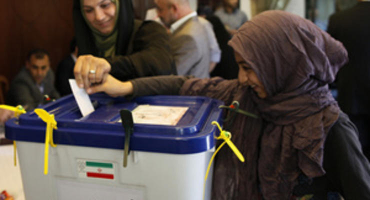 Работу избирательных участков в Иране продлили на два часа из-за большого числа желающих проголосовать
