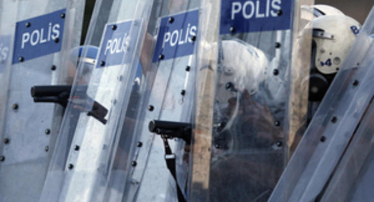 В Стамбул переброшены отряды полицейского спецназа