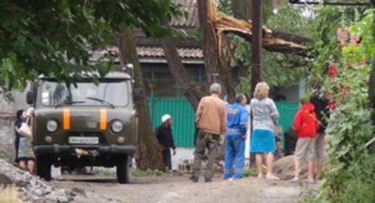 На Мариуполь обрушился шквалистый ветер, более 70 домов обесточены