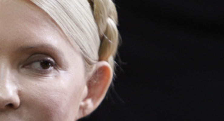 Тимошенко не может двигаться без чужой помощи - Власенко
