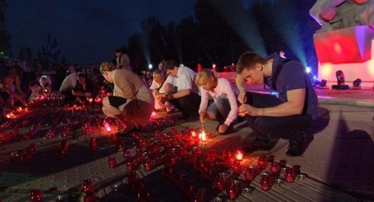 В День памяти и скорби в Украине прошло 430 мероприятий (ФОТО)