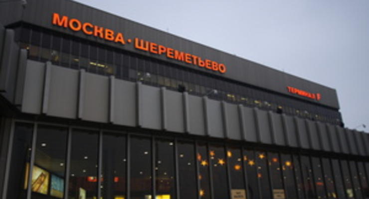 Сноуден не может покинуть Шереметьево из-за аннулированного паспорта