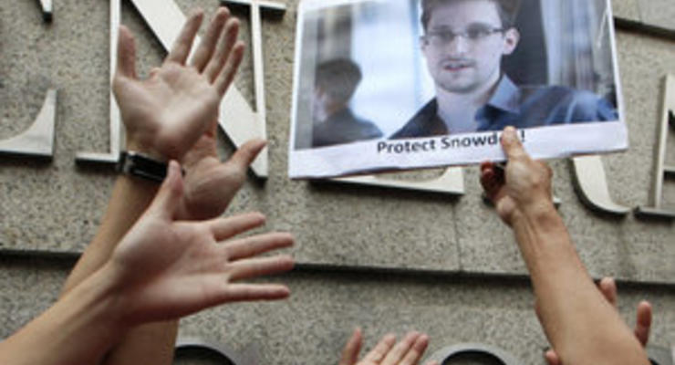 США установили контакт с Эквадором по делу Сноудена