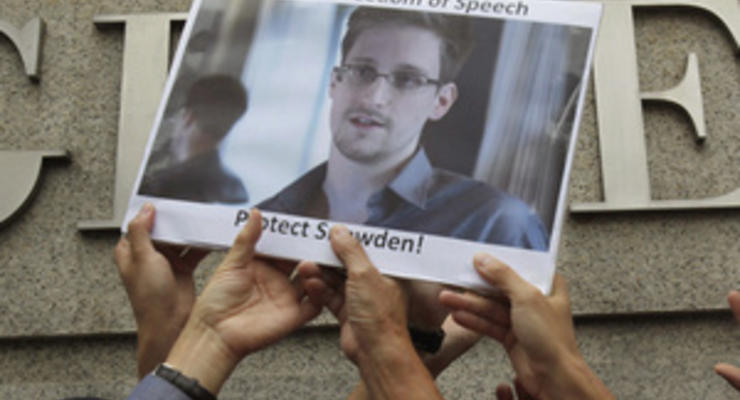 Британская букмекерская контора начала принимать ставки на Сноудена