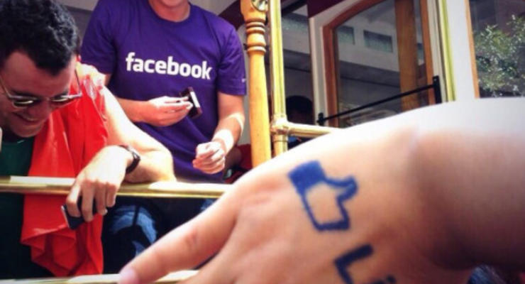 700 сотрудников Facebook вышли на гей-парад (ФОТО, ВИДЕО)