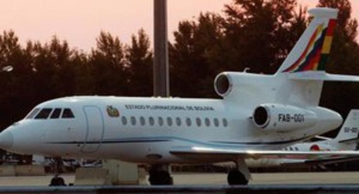 Самолет президента Боливии вылетел из аэропорта Вены