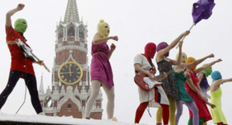 Дело Pussy Riot: Толоконникова "не питает иллюзий" насчет условно-досрочного освобождения
