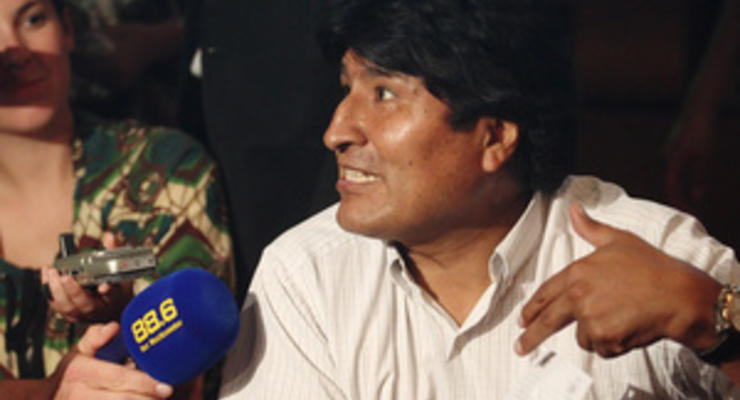 Президент Боливии угрожает закрыть посольство США