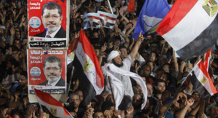В Каире началась перестрелка между военными и сторонниками Мурси, есть жертвы