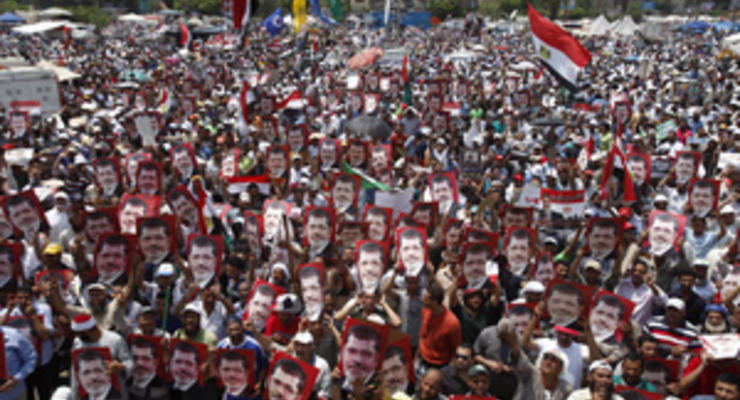 Египетские военные заявляют, что не стреляли в сторонников Мурси