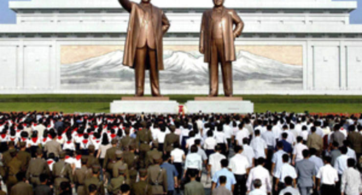 В КНДР отмечают годовщину смерти основателя страны Ким Ир Сена