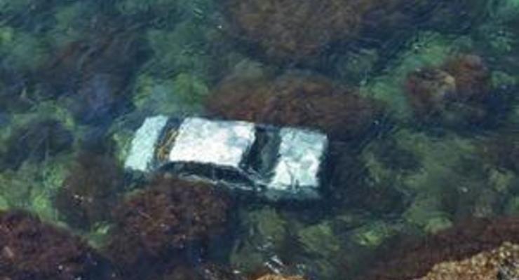 СМИ узнали подробности спасения женщины, сорвавшейся на автомобиле с обрыва в Черное море