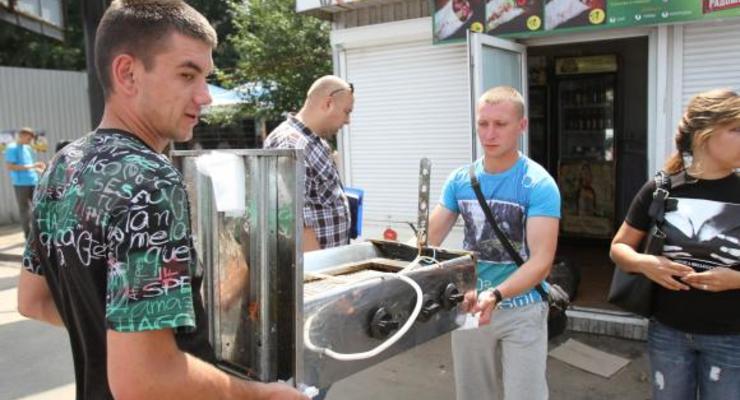 В Киеве запретят киоски с шаурмой и хот-догами