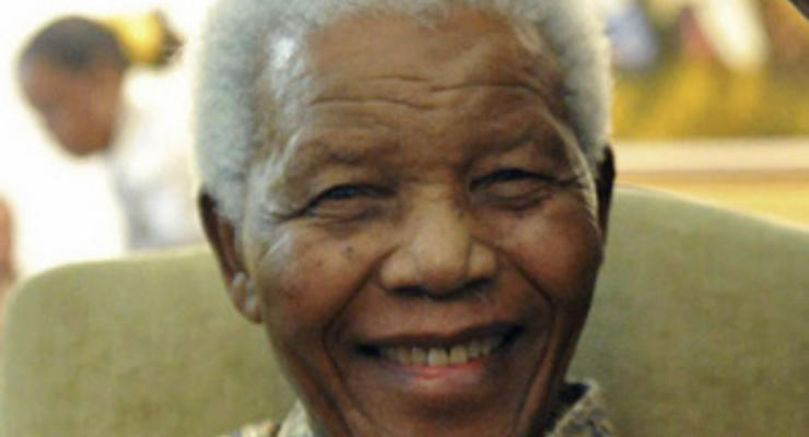 Жена Нельсона Манделы заявляет, что ему становится лучше