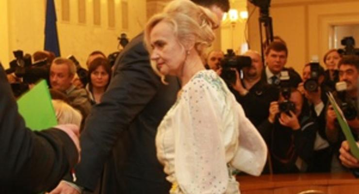 Львовский суд обязал местную газету опровергнуть информацию о "неукраинском" имени дочери Фарион