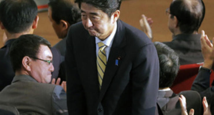 Громкая победа коалиции японского премьера на выборах может привести к пересмотру истории - Reuters