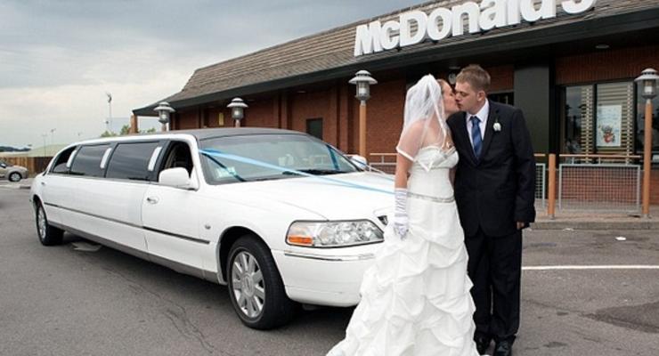 Свадьба за 1800 грн: отгуляли в МакДональдсе (ФОТО)