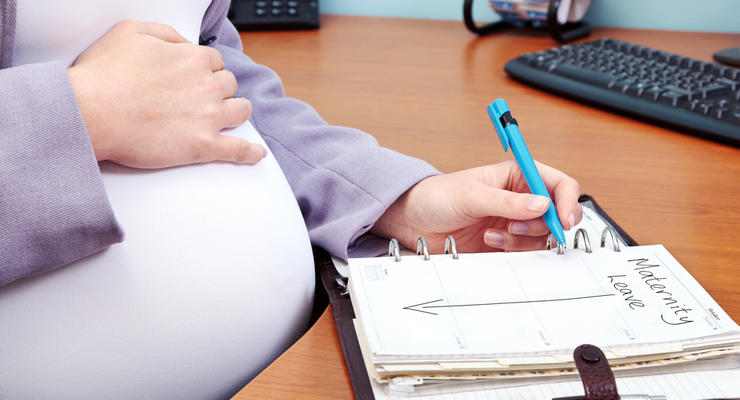 Беременных гонят с работы: как действует новый закон