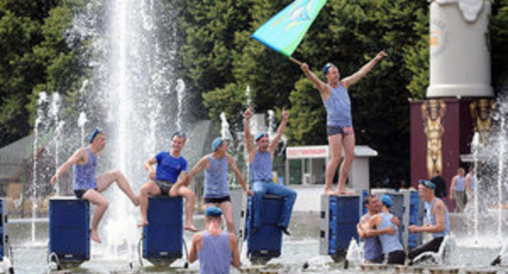 Генштаб ВДВ России разрешил десантникам купаться в фонтанах