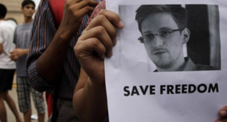 СМИ: За убежище в России Сноудену придется заплатить