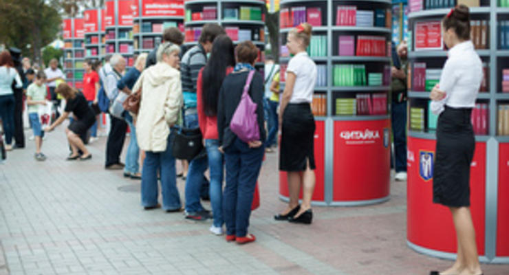 За два дня киевляне сдали в Мобильную библиотеку две тысячи книг