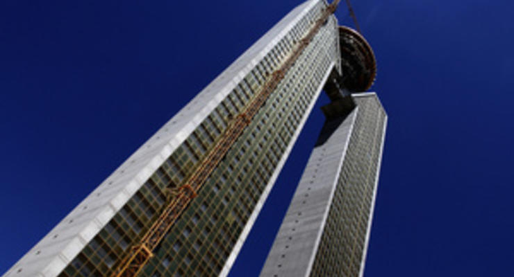 Испанцы забыли установить в 47-этажном небоскребе лифт