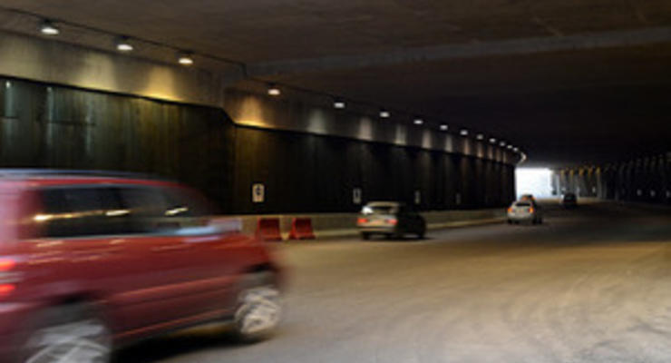 Фотогалерея: Свет в конце. На Почтовой площади в Киеве открыли автомобильный туннель