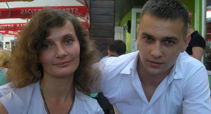 "Боевик" Титушко обзавелся группой поддержки и смеется в суде  (ФОТО)