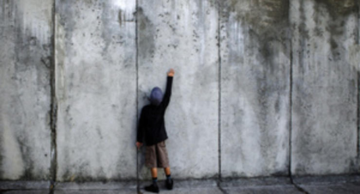 Кому и зачем нужна была Берлинская стена? - DW