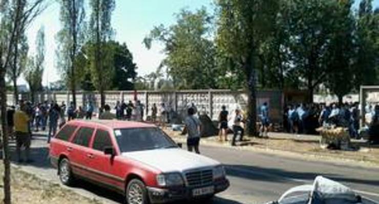 Скандальная стройка на Березняках: Несколько сотен человек вышли на акцию протеста