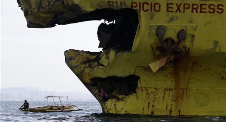 На Филиппинах затонул паром с 870 людьми на борту (ФОТО)