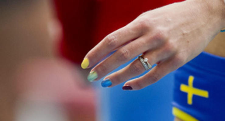 Шведским спортсменам запретили красить ногти в цвета радуги