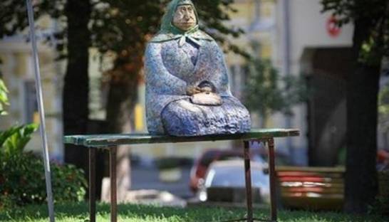 "Классической бабушке" неизвестные оторвали ноги