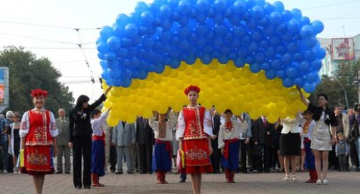Треть украинцев не проголосовали бы за независимость - опрос