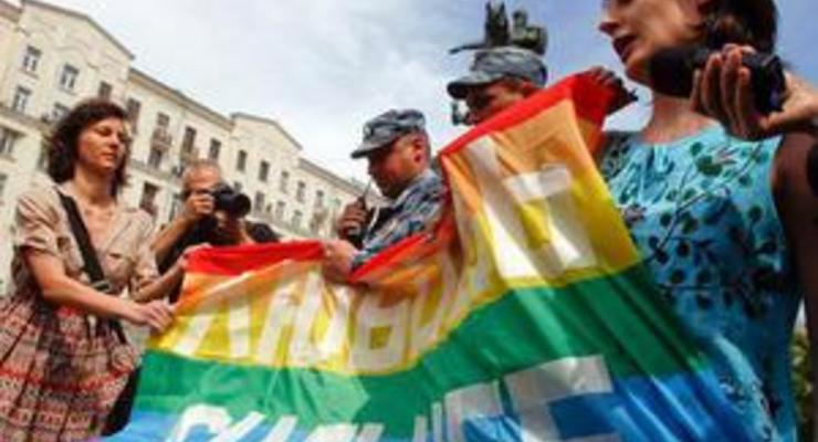 Журналист из США сорвал эфир Russia Today выступлением в защиту геев в РФ