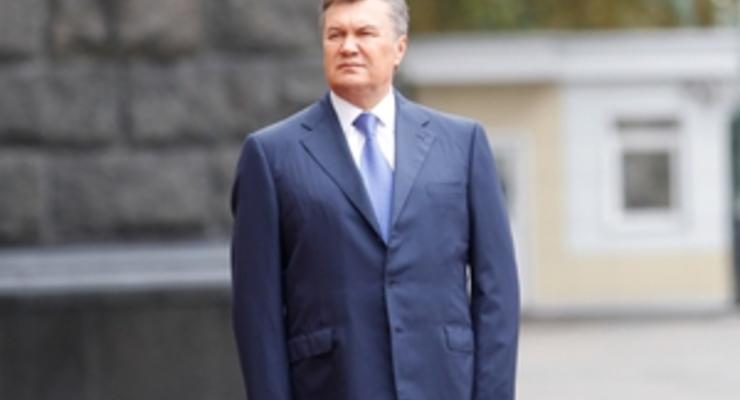 Янукович удостоил госнаград Табачника, Захарченко, Иванющенко и Иво Бобула