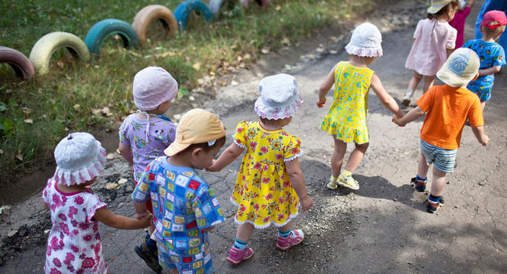 Украина вошла в ТОП худших стран для рождения детей