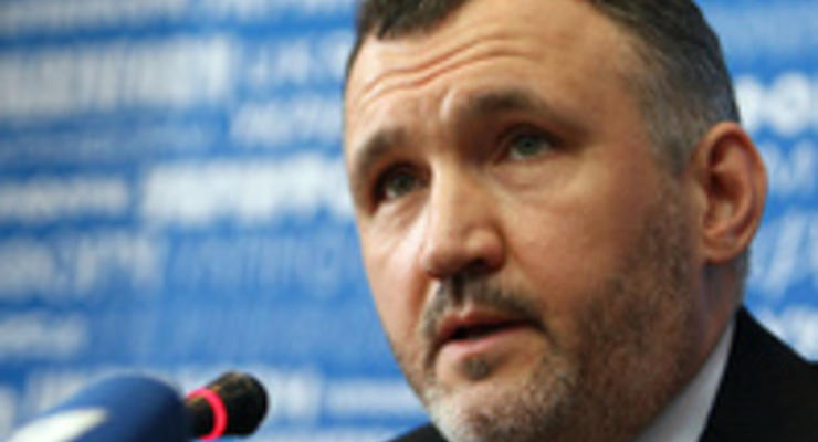 Кузьмин рассказал о провокациях, которые готовили против него и Януковича в Чехии