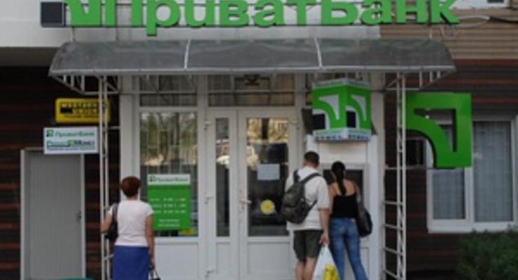 В Донецке мужчина с мусорным пакетом на голове ограбил банкомат