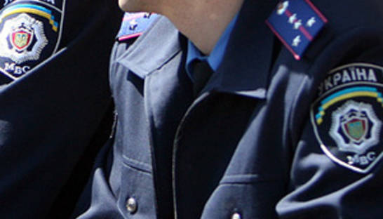 В Киеве трое неизвестных атаковали активиста ЧЕСНО