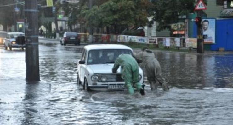 Дожди затопили Украину: после Одессы тонет Кировоград (ФОТО, ВИДЕО)